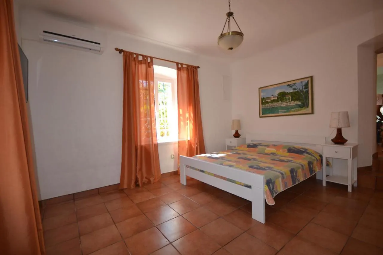 Apartman Delac Mali Lošinj 0*,  Croácia